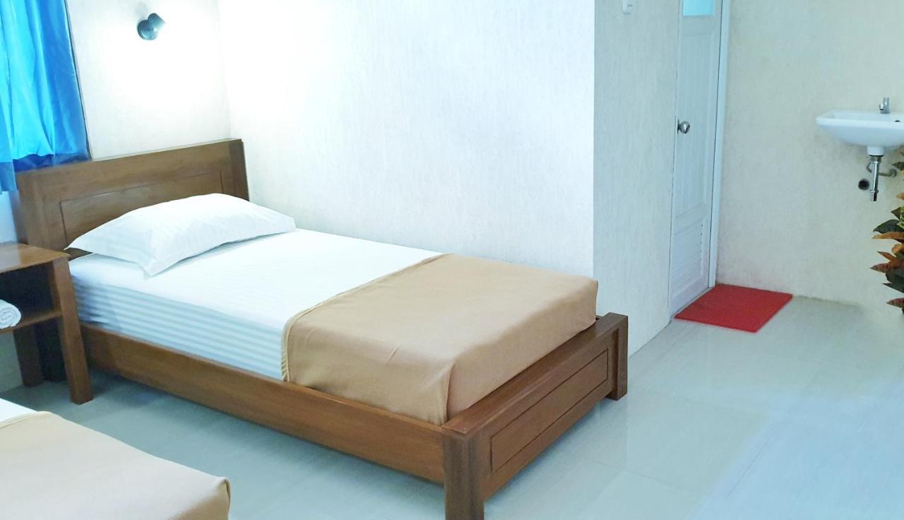 Maple Tree Homestay Maguwo Exterior photo